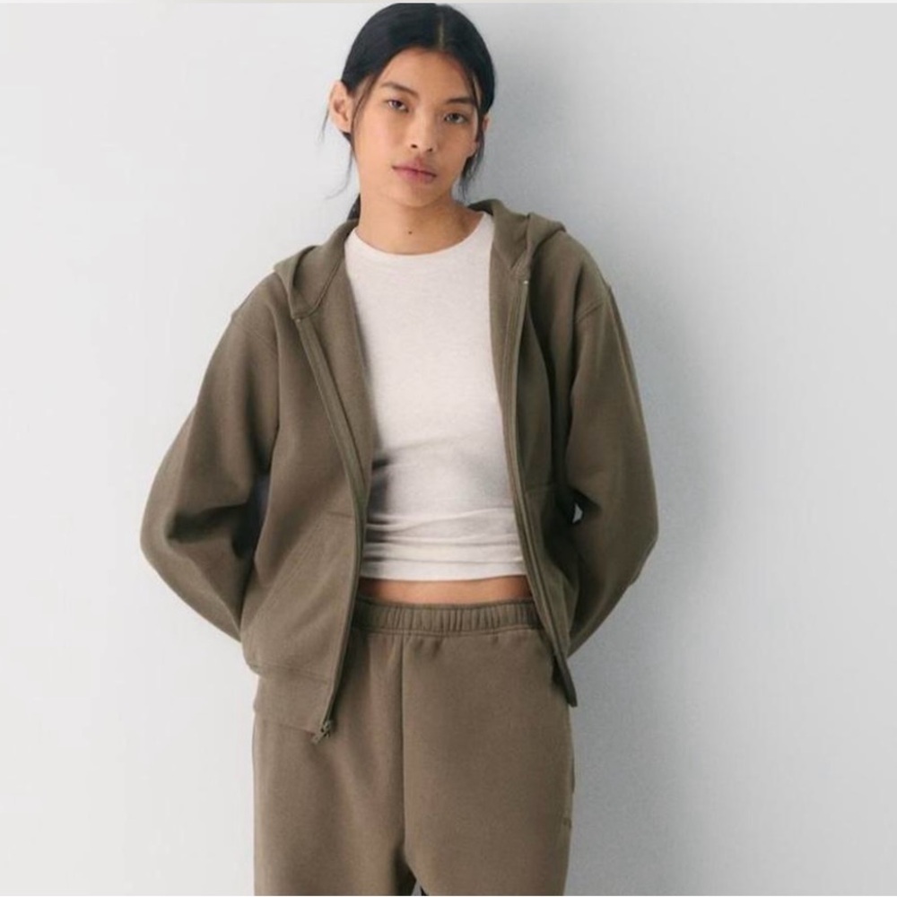 Aritzia sweat fleece mega fit zipped hoodie